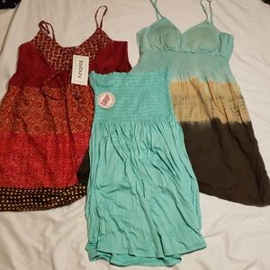 Junior's dresses size L